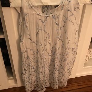 Women’s floral tank